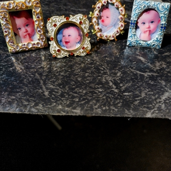 Set of 4 Mini Pagoda Frames - Picture 4 of 4